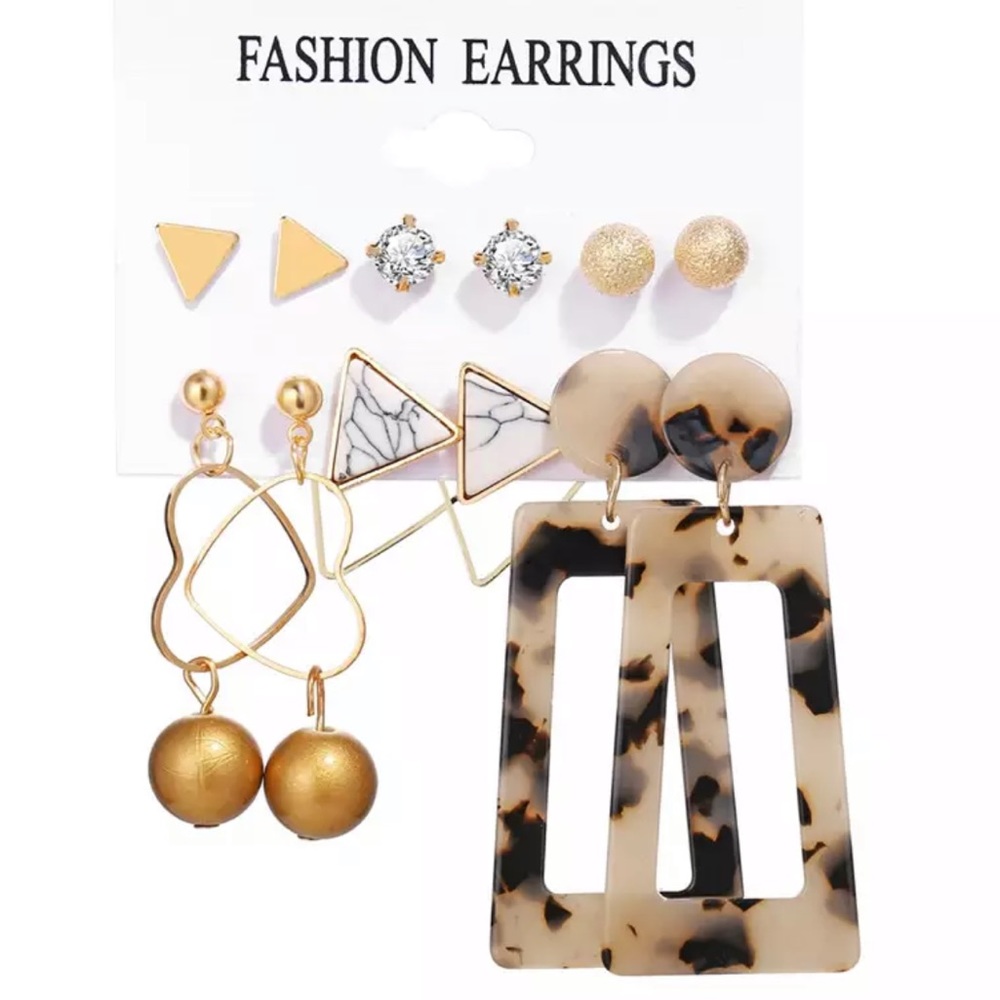 (2 for$20) NWT earrings set ✨